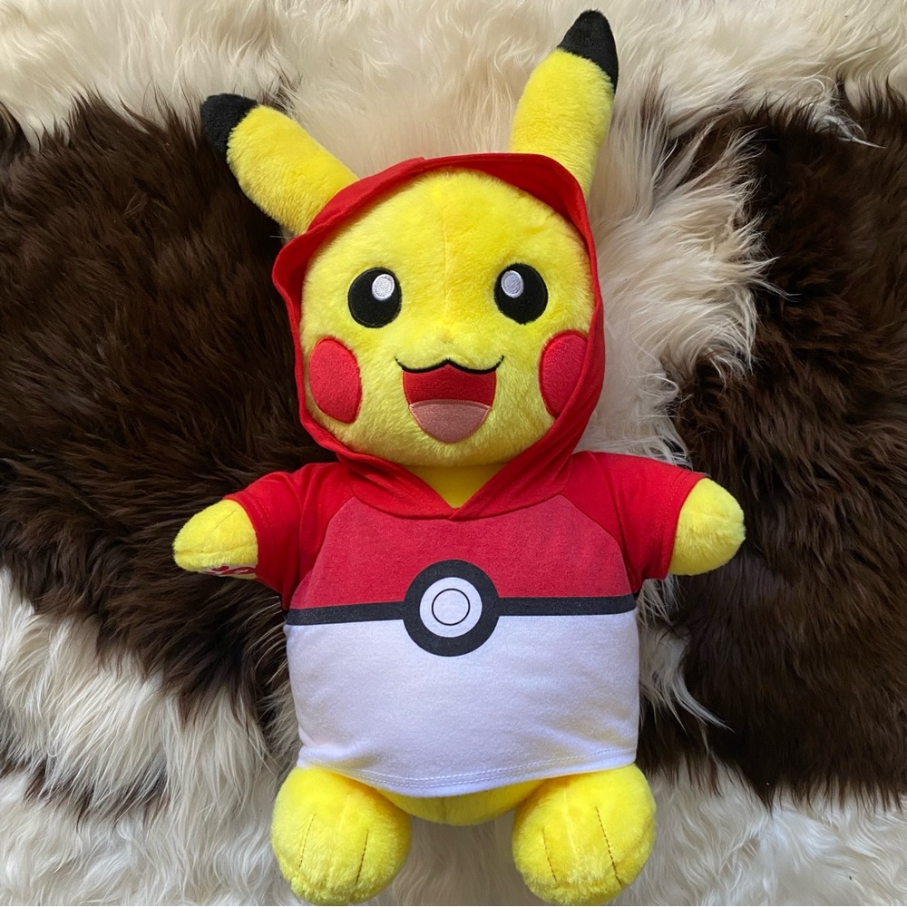 POKÉMON 18” Build A Bear Exclusive 2019 Cotton Candy Scented Pikachu With Hoodie